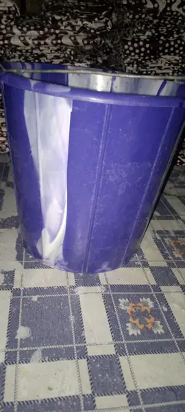 Example photo: Bucket or bathtub
