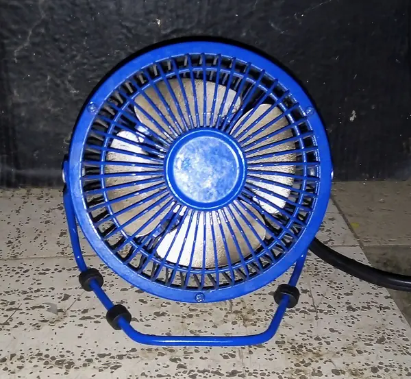 Example photo: Small fan