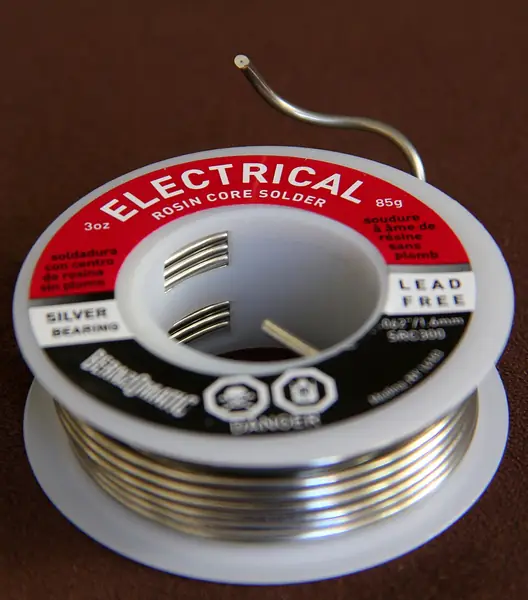 Example photo: Thin rosin-core solder (0.5-0.8 mm)
